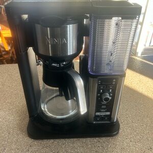 Ninja Black and Silver Coffee Brewer